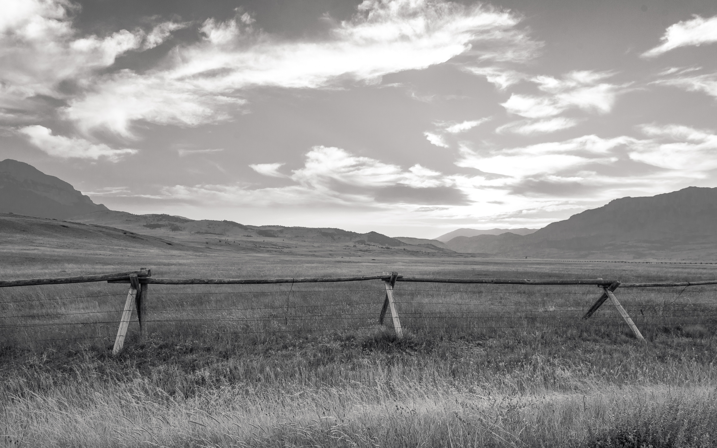 FarFar-10 fence in the plains and mountains of Montana